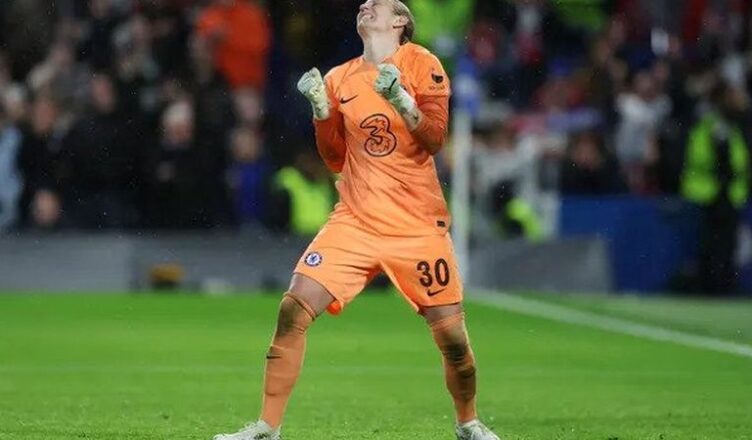 Chelsea ke semifinal WCL setelah menang drama adu penalti melawan Lyon