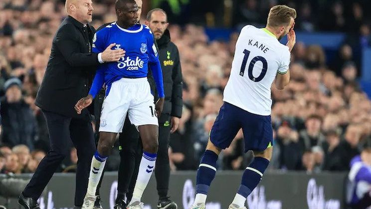 Sean Dyche tidak percaya kepada Harry Kane